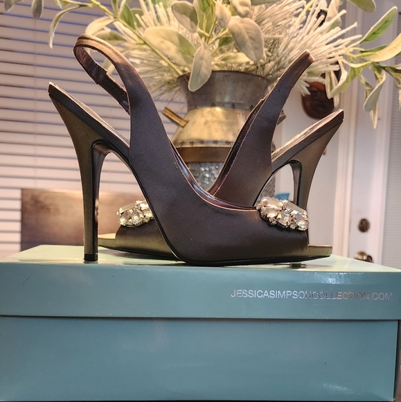 Jessica Simpson Evening Sling Pump - Picture 5 of 8